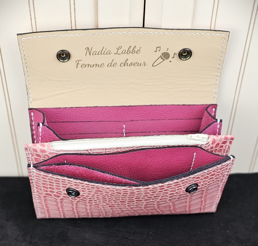 portefeuille-pour-femme-modele-nady-fait-en-cuir-et-entierement-fabrique-a-la-main-black-hocks-creation