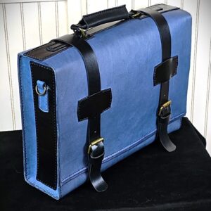 sac-messenger-unisexe-14.5x11x 4-pouces-fait-en-cuir-et-entierement-fabrique-a-la-main-black-hocks-creation