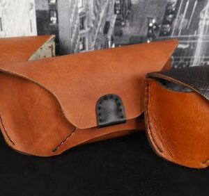 etui-de-protection-pour-lunette-mondele-fait-en-cuir-et-entierement-fabrique-a-la-main-black-hocks-creation