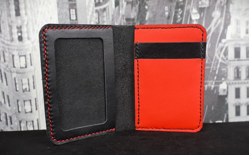 porte-carte-pliant-avec-compartiment-pour-carte-d'identification-fait-en-cuir-et-entierement-fabrique-a-la-main-black-hocks-creation
