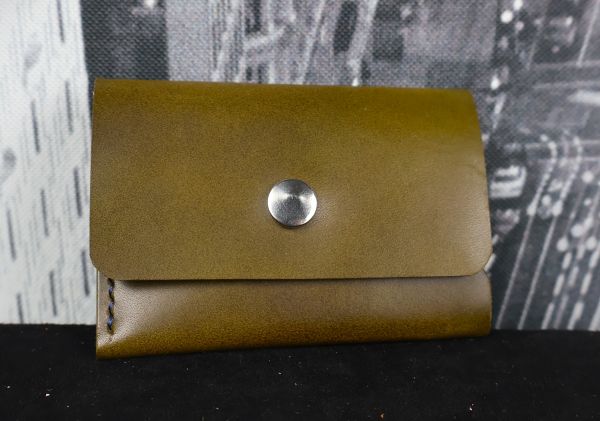 porte-carte-compact-jeff-fait-en-cuir-et-entierement-fabrique-a-la-main-black-hocks-creation